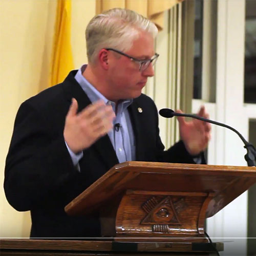 Michael Skinner speaking at conference